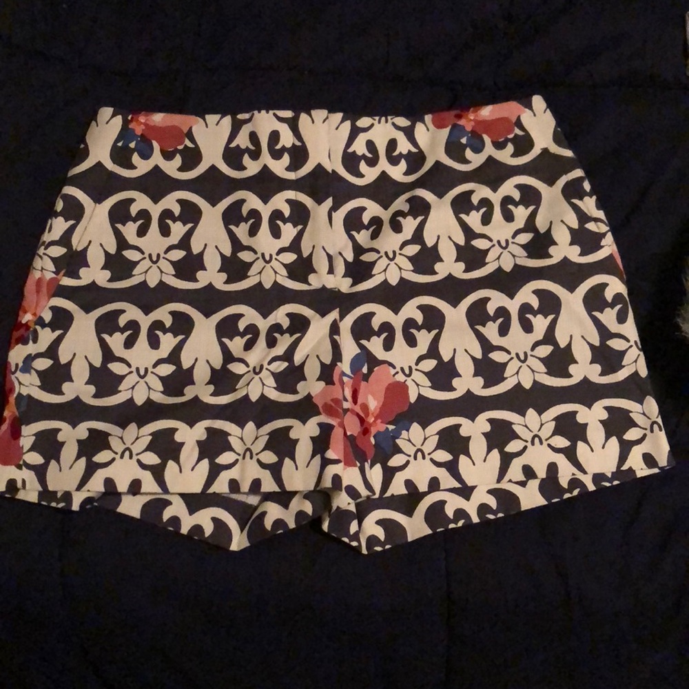 Patterned Rivera shorts from Ann Taylor Loft- NWT
